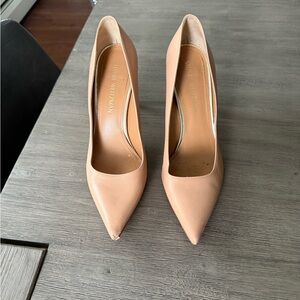 Stuart Weitzman Tan Pointed Toe Heels